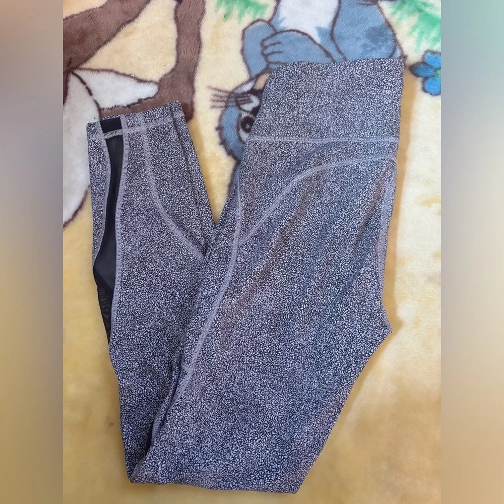 Lululemon leggings - Picture 2 of 6